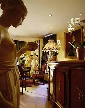 Academie Saint Germain Hotell 4*